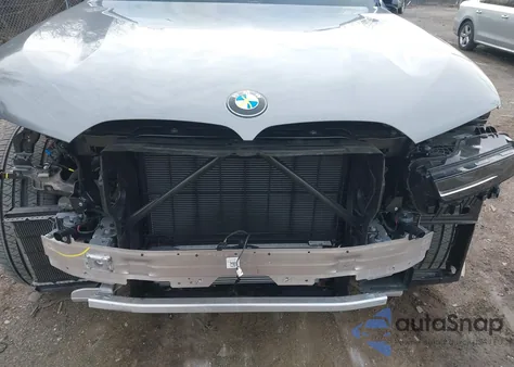 2025 BMW X7 xDrive40I z USA, uszkodzony, nr VIN 5UX23EM0XS9W52094